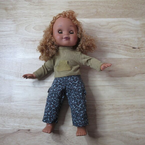 Integrity Toys African American 12" Baby Doll Sleepy Eyes - Vintage 1990s - Picture 2 of 8